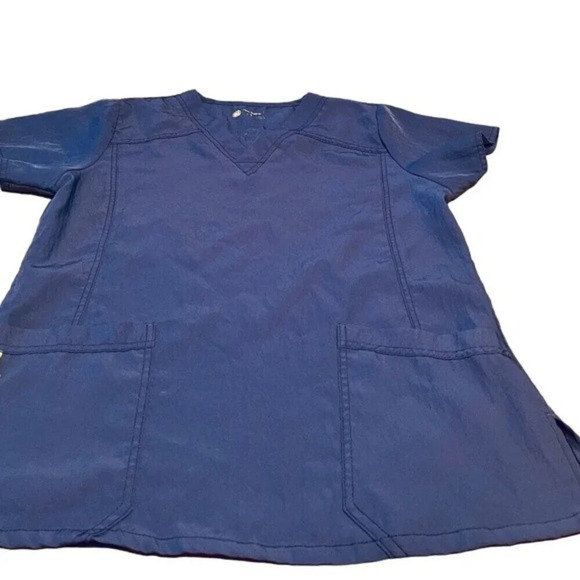 WonderWink scrub top, size Large. This top has two front pockets. - Picture 1 of 5